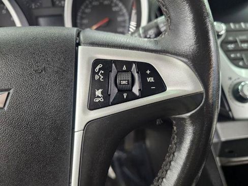 Used 2017 Chevrolet Equinox LT w/ Convenience Package FWD image 18