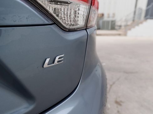 Used 2022 Toyota Corolla LE image 12