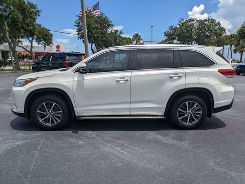 Used 2018 Toyota Highlander XLE FWD image 7