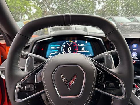 Used 2023 Chevrolet Corvette Stingray Premium Conv RWD image 18