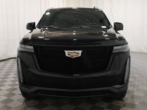 Used 2022 Cadillac Escalade ESV Sport w/ Touring Package AWD/4WD image 38