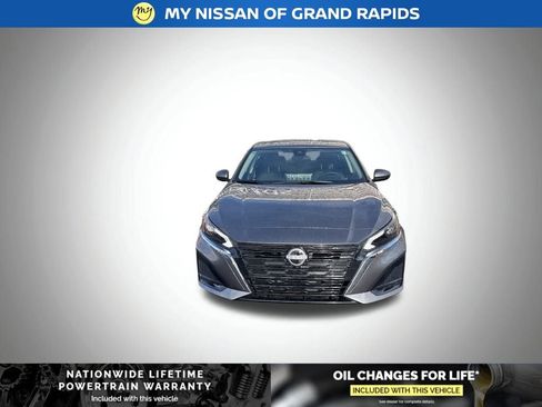 New 2025 Nissan Altima 2.5 SV w/ SV Premium Package image 9