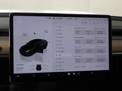 Used 2023 Tesla Model 3 Standard Range image 40