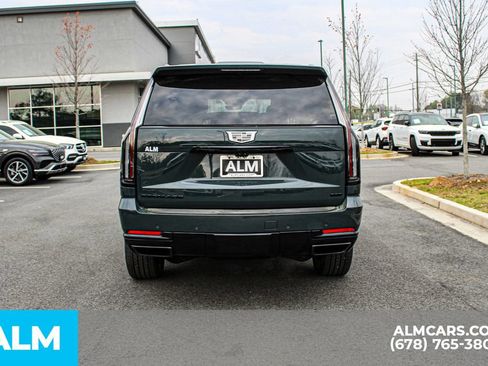 Used 2025 Cadillac Escalade Sport AWD/4WD image 10
