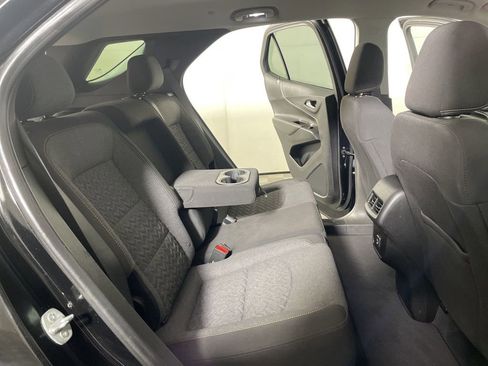 Used 2022 Chevrolet Equinox LT w/ Driver Convenience Package image 21