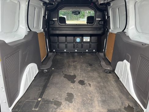 Used 2022 Ford Transit Connect XL FWD image 16