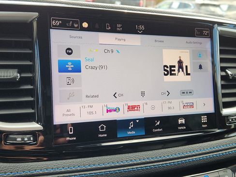 Certified 2021 Chrysler Pacifica Touring-L image 18