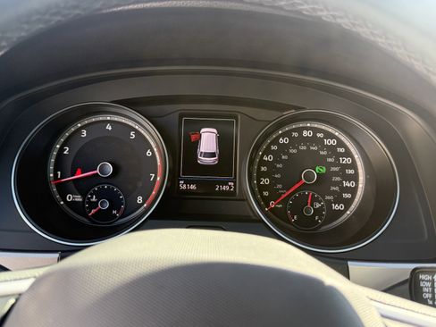 Used 2020 Volkswagen Atlas Cross Sport SE image 20