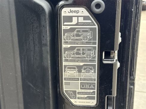 Used 2018 Jeep Wrangler Unlimited Sport S image 22