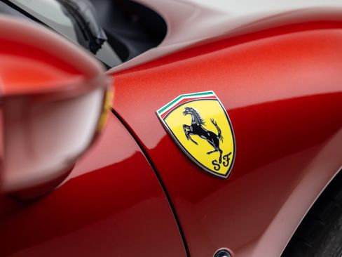 Certified 2022 Ferrari F8 Tributo RWD image 25