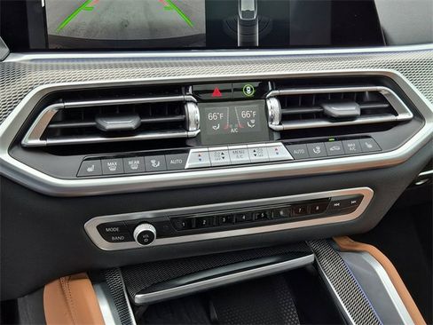 Used 2023 BMW X6 xDrive40i w/ M Sport Package image 31