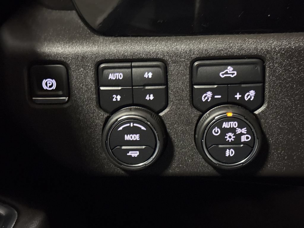 Used 2024 Chevrolet Silverado 1500 RST w/ Convenience Package II AWD/4WD image 19