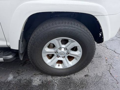 Used 2016 Toyota 4Runner SR5 AWD/4WD image 8