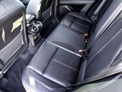 Used 2022 Alfa Romeo Stelvio Sprint image 27