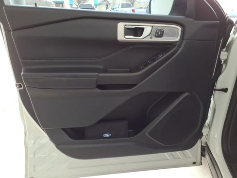 Used 2020 Ford Explorer Limited image 4