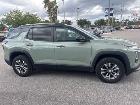 Used 2025 Chevrolet Equinox LT w/ Convenience Package II FWD image 4