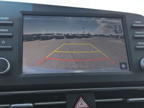 Used 2023 Hyundai Elantra SEL FWD image 27