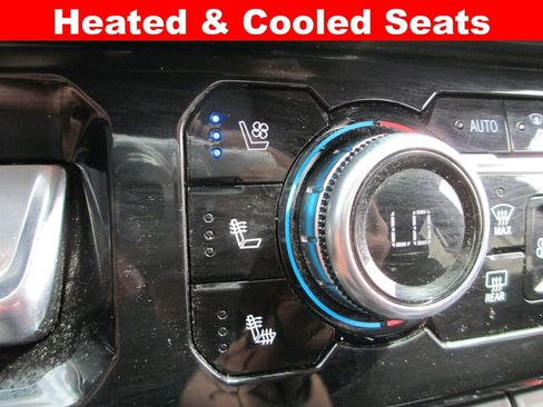 Used 2022 GMC Sierra 1500 Denali AWD/4WD image 18