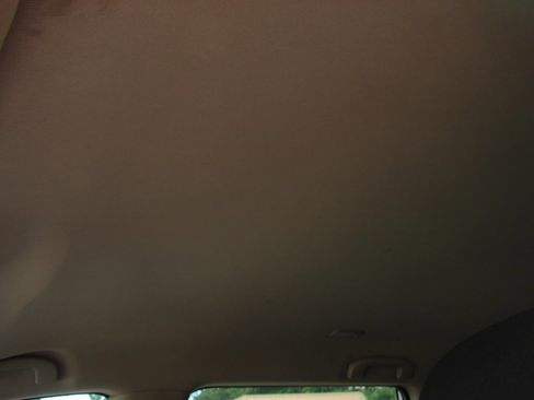 Used 2018 Nissan Pathfinder SV image 9