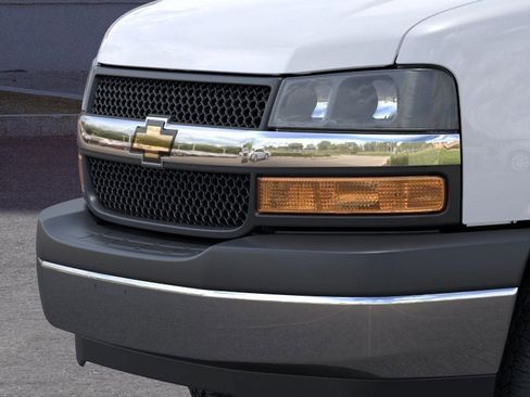 New 2025 Chevrolet Express 3500 w/ Power Convenience Package image 13