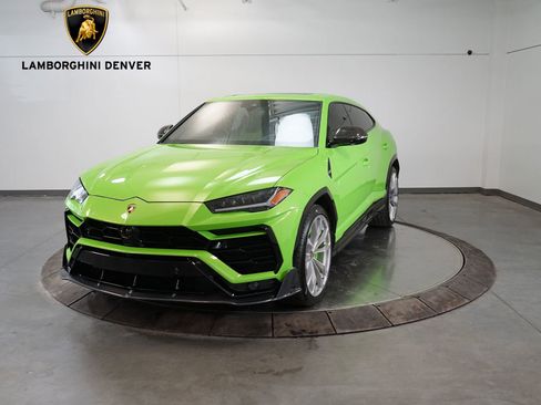 Used 2022 Lamborghini Urus image 1