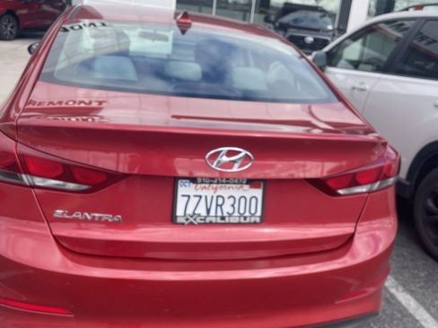 Used 2017 Hyundai Elantra SE image 2