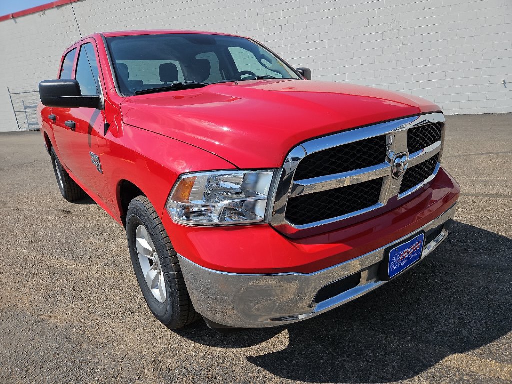 Used 2022 RAM 1500 Classic SLT RWD image 2