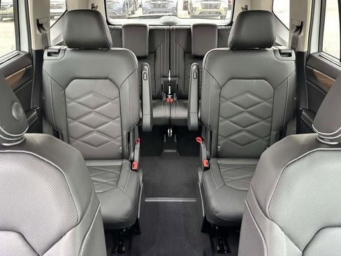 New 2026 Volkswagen Atlas SE image 14