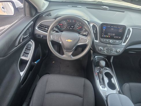 Used 2024 Chevrolet Malibu LT FWD image 9