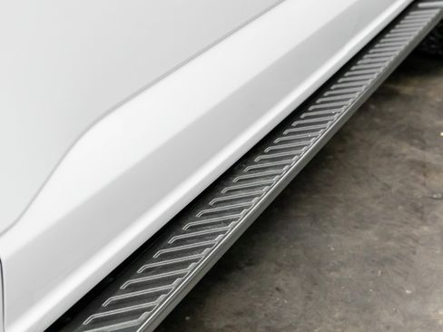 Used 2022 Ford F150 XLT w/ Equipment Group 302A High image 13