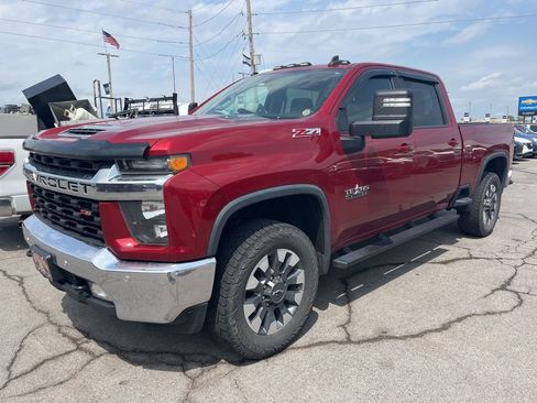 Used 2021 Chevrolet Silverado 2500 LT w/ Texas Edition image 2