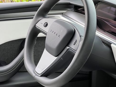 Used 2023 Tesla Model X Plaid AWD/4WD image 29