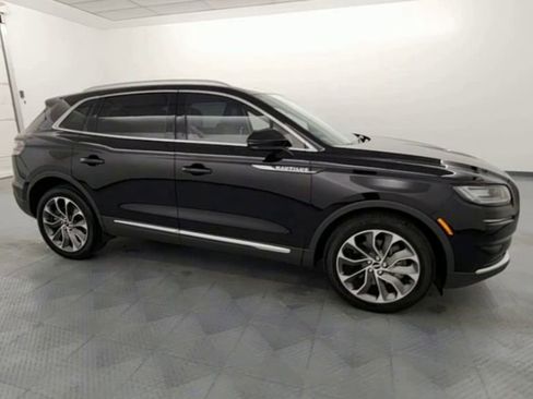 Used 2022 Lincoln Nautilus Reserve image 9