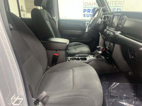 Used 2023 Jeep Gladiator Sport AWD/4WD image 24