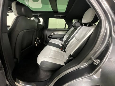 Used 2025 Land Rover Range Rover Sport Dynamic SE image 25