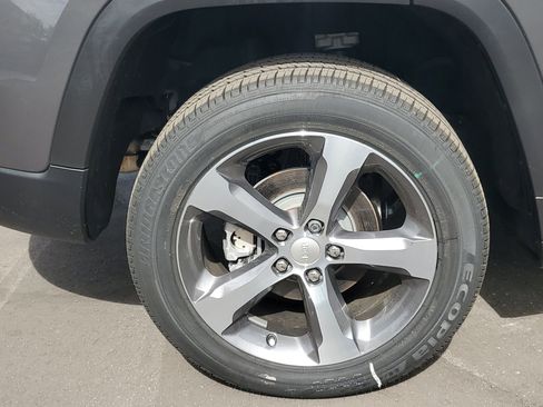 New 2026 Jeep Grand Cherokee Limited image 5