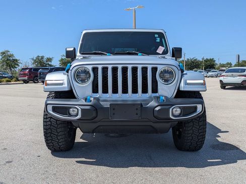 Used 2023 Jeep Wrangler Unlimited Sahara w/ Cold Weather Group AWD/4WD image 3