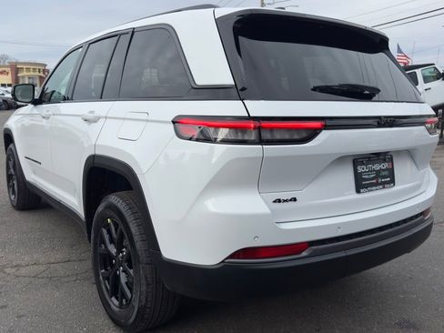 New 2026 Jeep Grand Cherokee Altitude AWD/4WD image 5