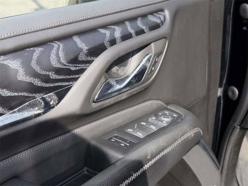 Used 2023 GMC Yukon XL Denali w/ Denali Reserve Package image 18