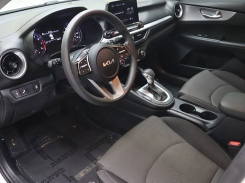 Used 2023 Kia Forte LXS w/ LXS Technology Package FWD image 17