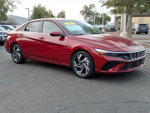 Certified 2025 Hyundai Elantra SEL image 7