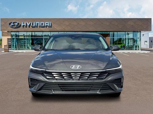 New 2026 Hyundai Elantra SE image 12