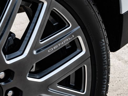 Used 2025 GMC Yukon Denali Ultimate image 43