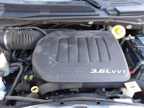 Used 2017 Dodge Grand Caravan SXT FWD image 24