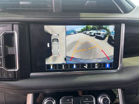 Used 2022 GMC Yukon Denali AWD/4WD image 19