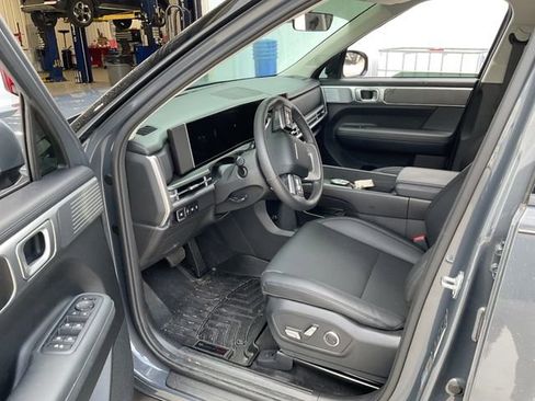 Used 2025 Hyundai Santa Fe SEL AWD/4WD image 8