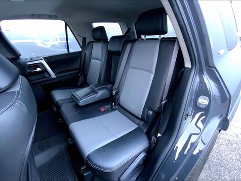 Used 2024 Toyota 4Runner SR5 Premium w/ Moonroof Package image 19