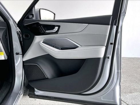 Certified 2026 Acura MDX FWD w/ Technology Package image 23