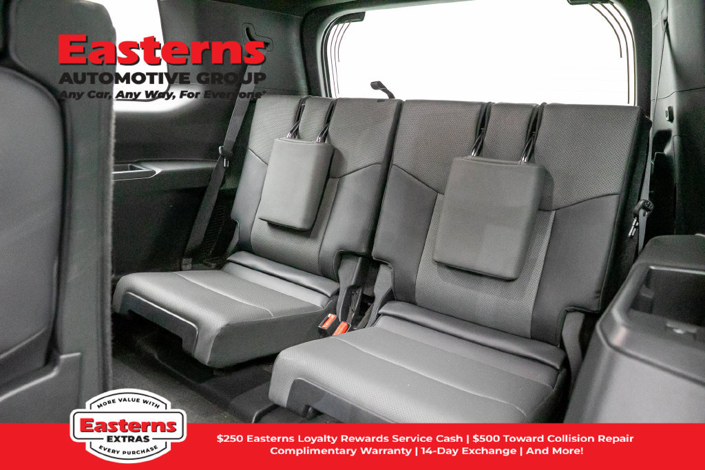 Used 2025 Lexus GX 550 w/ Accessory Package (2T) AWD/4WD image 29