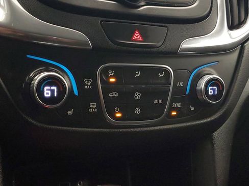 Used 2020 Chevrolet Equinox LT w/ Sport Edition image 22